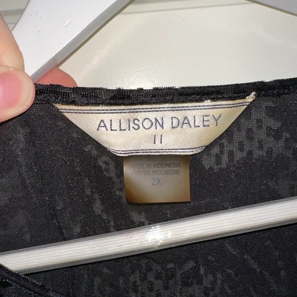 Allison Daley Black Velvet Paisley Top - Picture 4 of 5